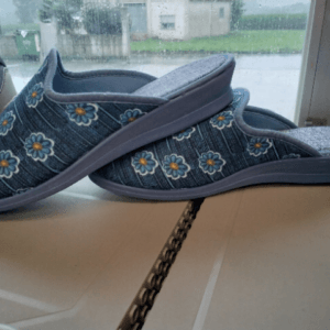 ZAPATILLAS DE CASA DISEÑO DE FLORES
